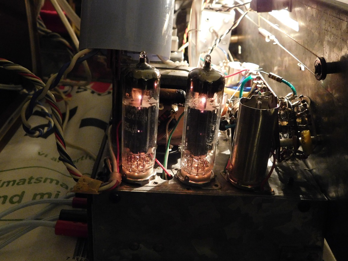 Siemens EL84 mörkt small.jpg