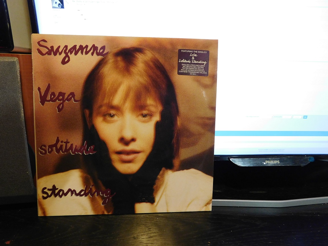 Suzanne Vega - Solitude Standing 395136-1.jpg