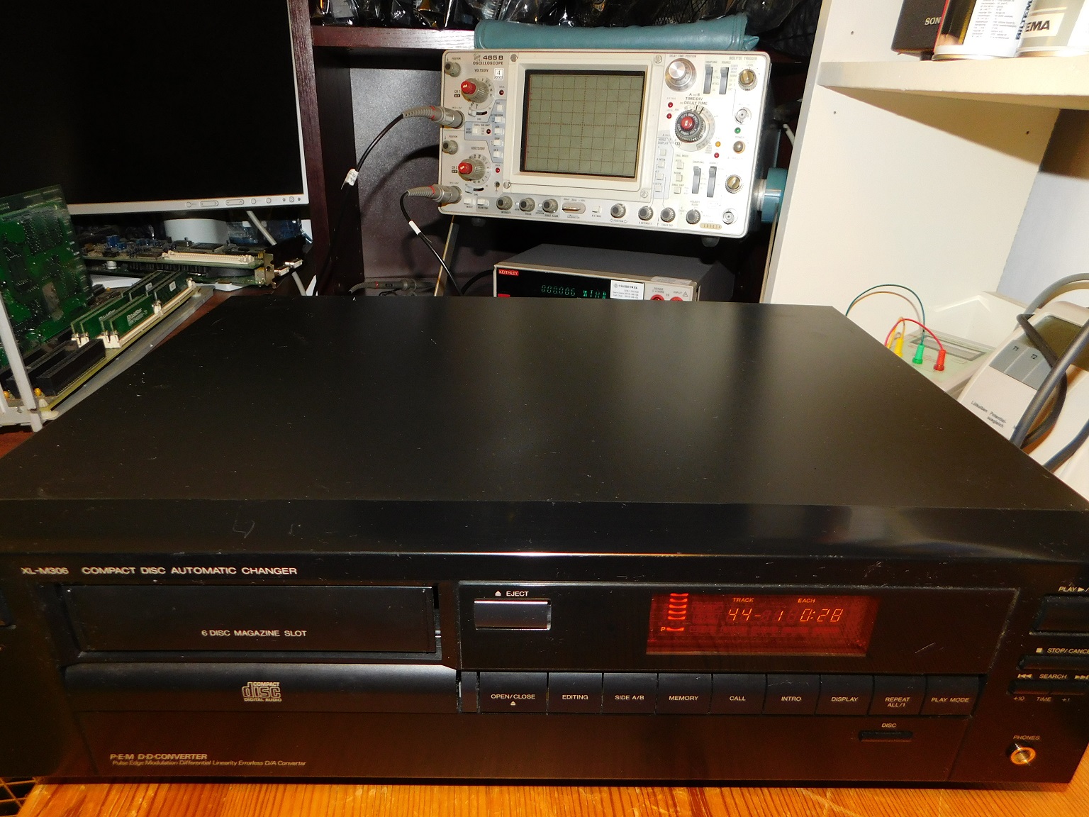 JVC XL-M306 20000Hz sinus THD.jpg