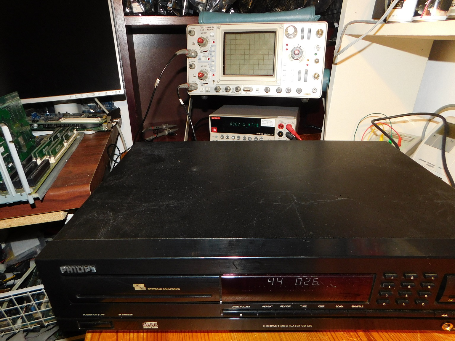 Philips CD 692 20000Hz THD+N CCIR-1K (ITU-R 468 ) -weight.jpg