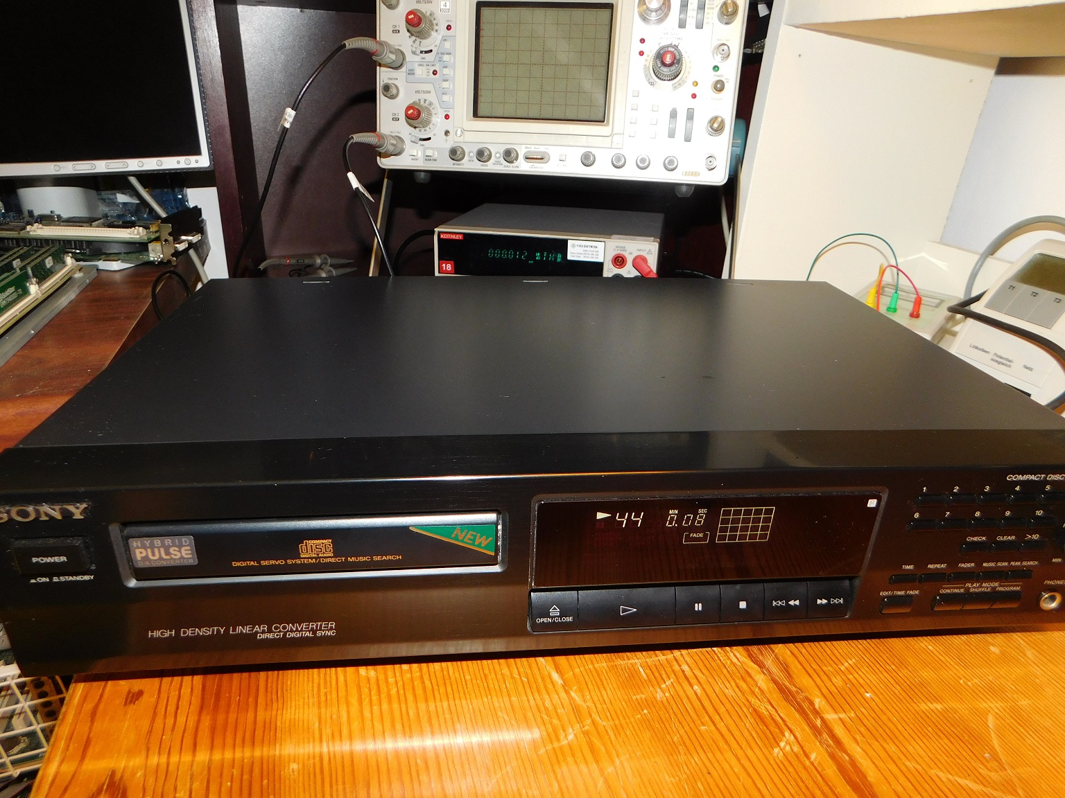 Sony CDP-311 20000Hz THD.jpg