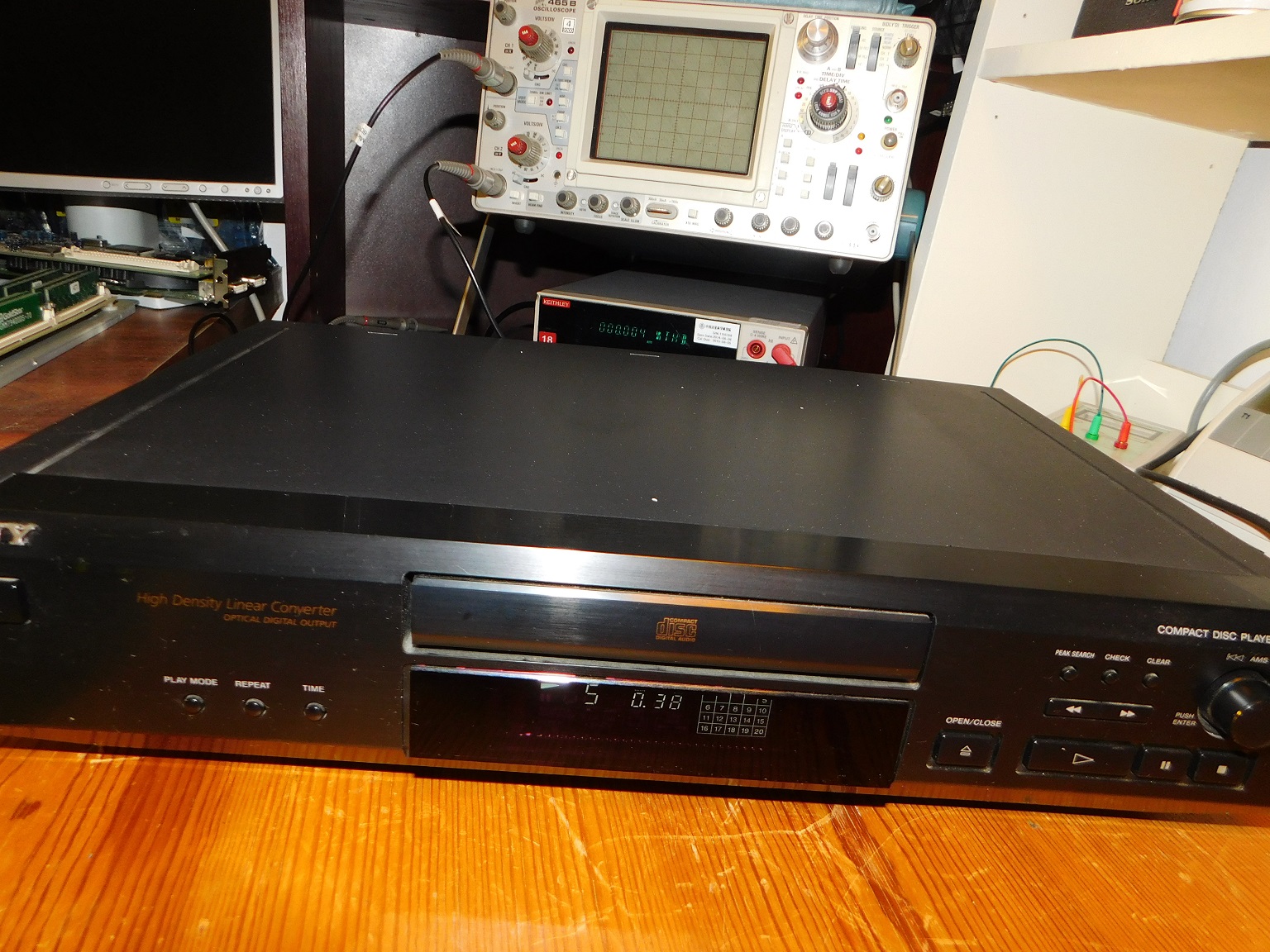 Sony CDP-XE220 1000Hz THD.jpg