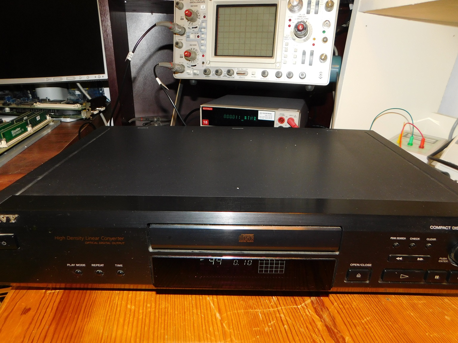 Sony CDP-XE220 20000Hz THD.jpg