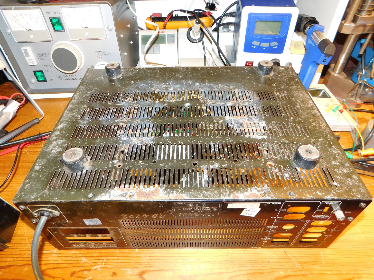 Hitachi HA-7700 yttre skick.jpg