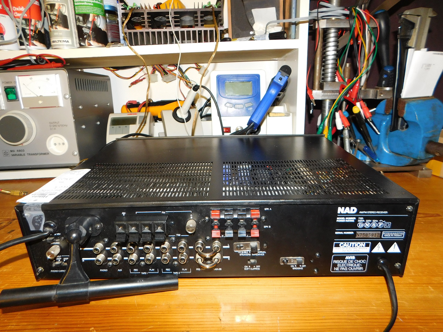 Nad Stereo Receiver 7150 baksida.jpg