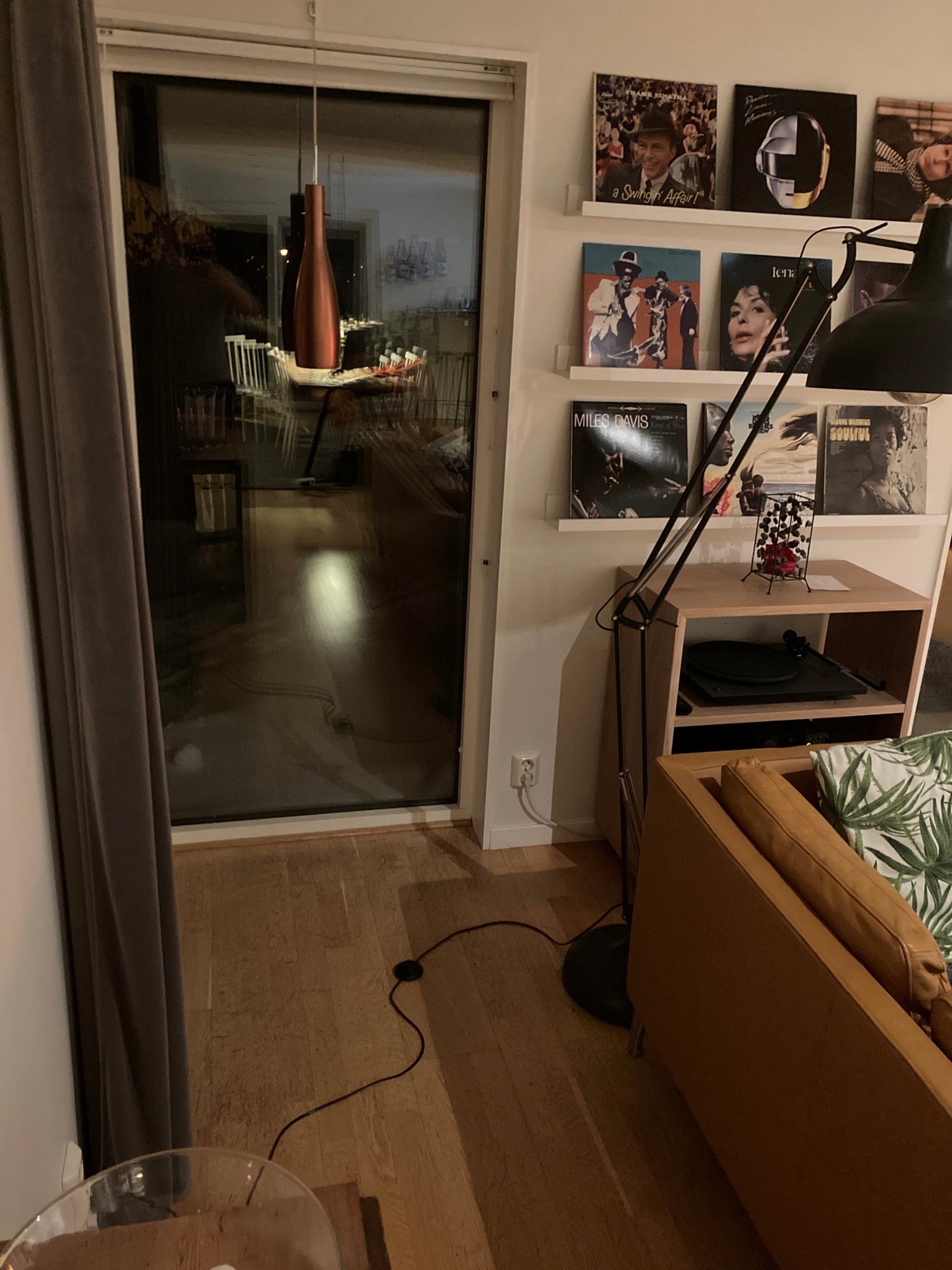 soffan med stereo.jpg