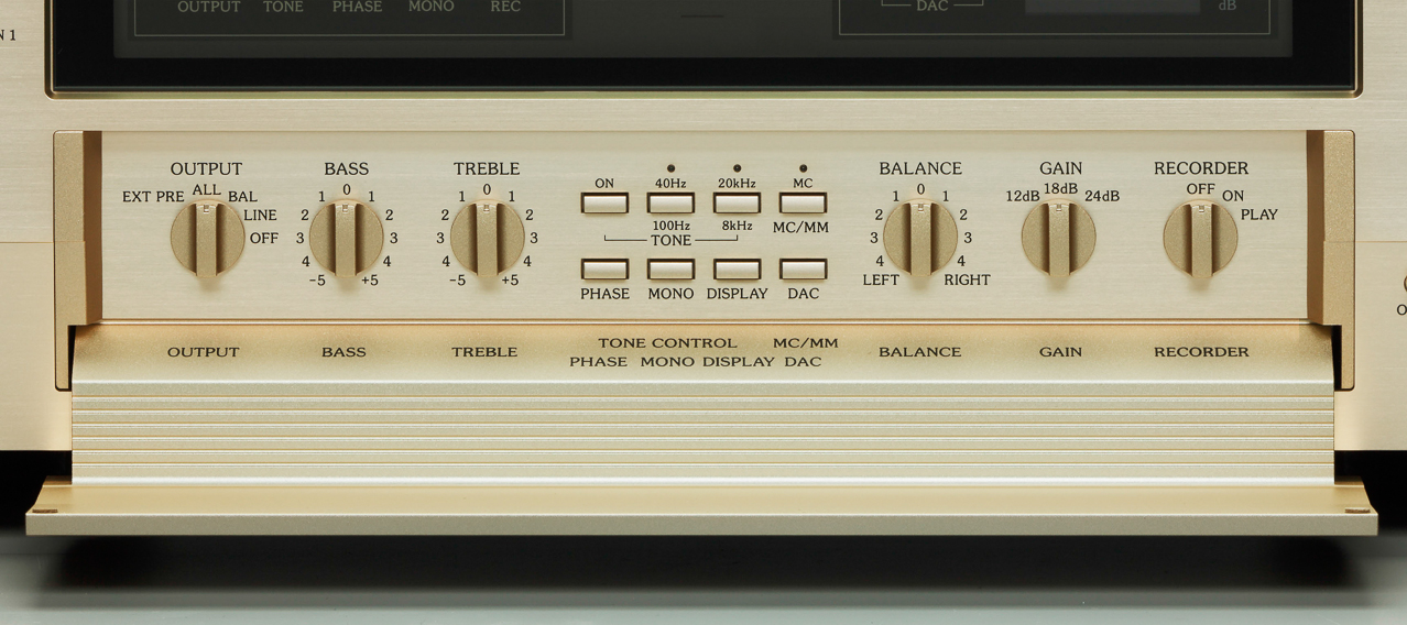 Accuphase-C-2150-Review-5.jpg