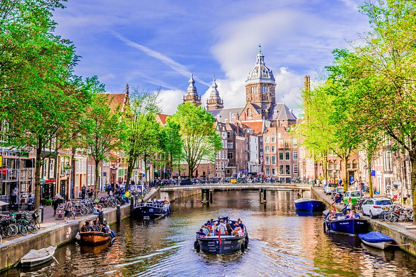 Amsterdam canal tour boats.jpg