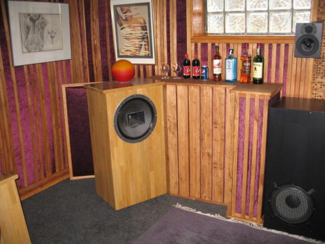 Sidovägg mars 2012.jpg