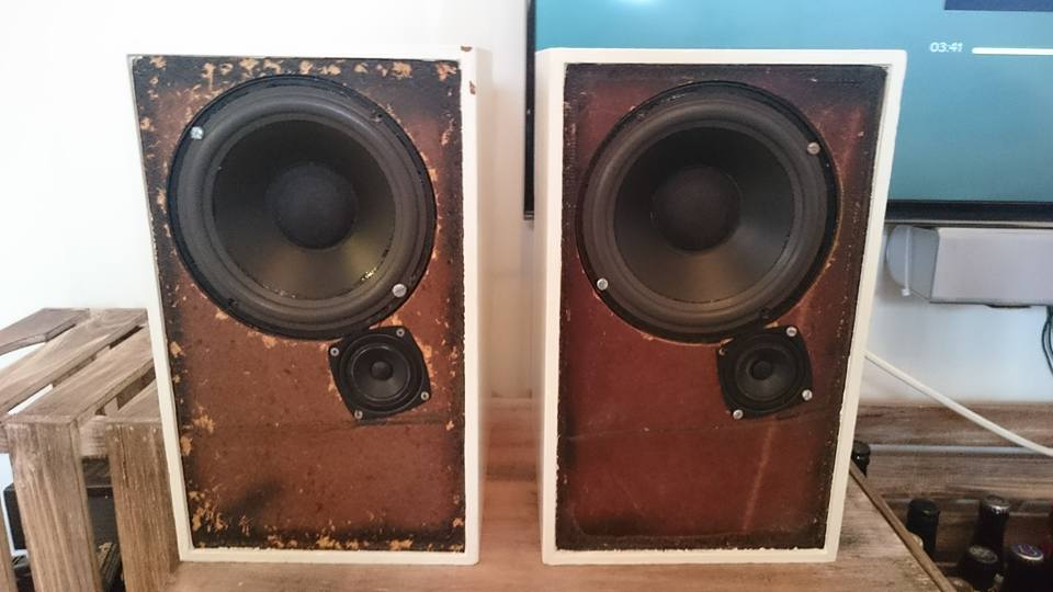 omkantade högtalare.jpg