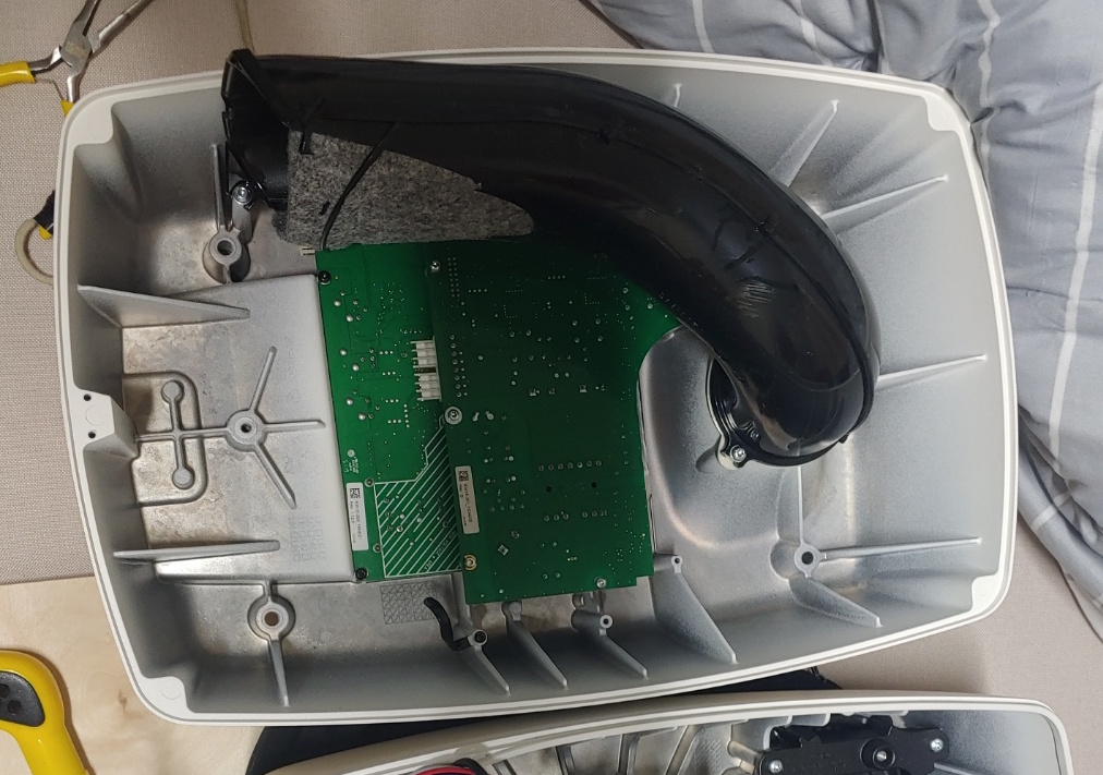 genelec 8351 port.jpg