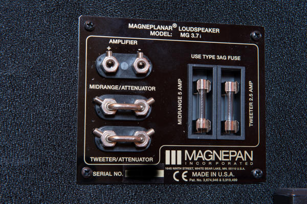 002_Magnepan_37i_nameplate-5720.jpg