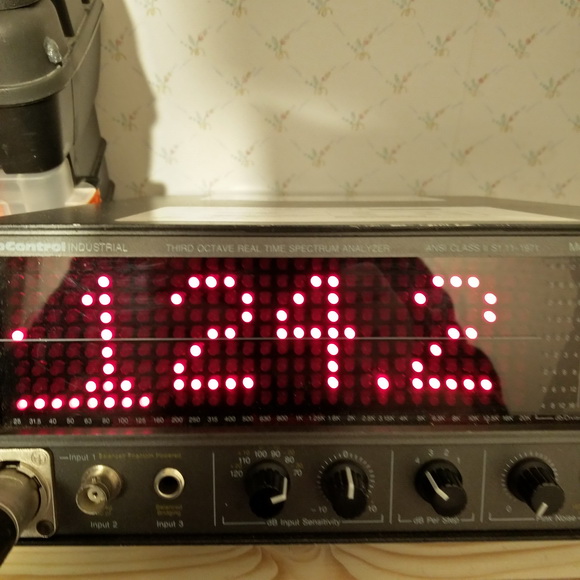 IMG_124.2 röd i hink.jpg