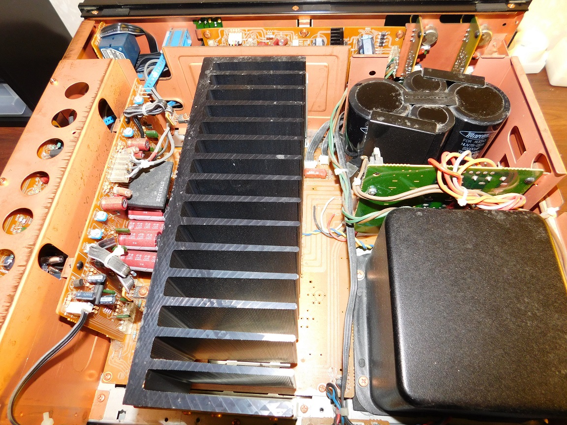 Marantz PM-84II innsida small.jpg