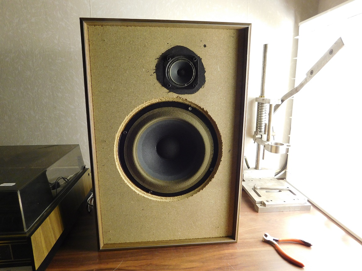 Radionette SM-230  högtalare (small).jpg