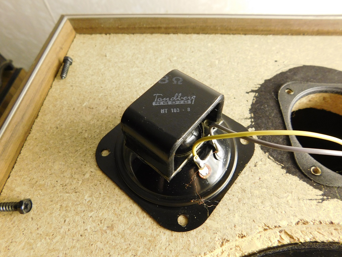 Radionette SM-230 diskantelement (small).jpg