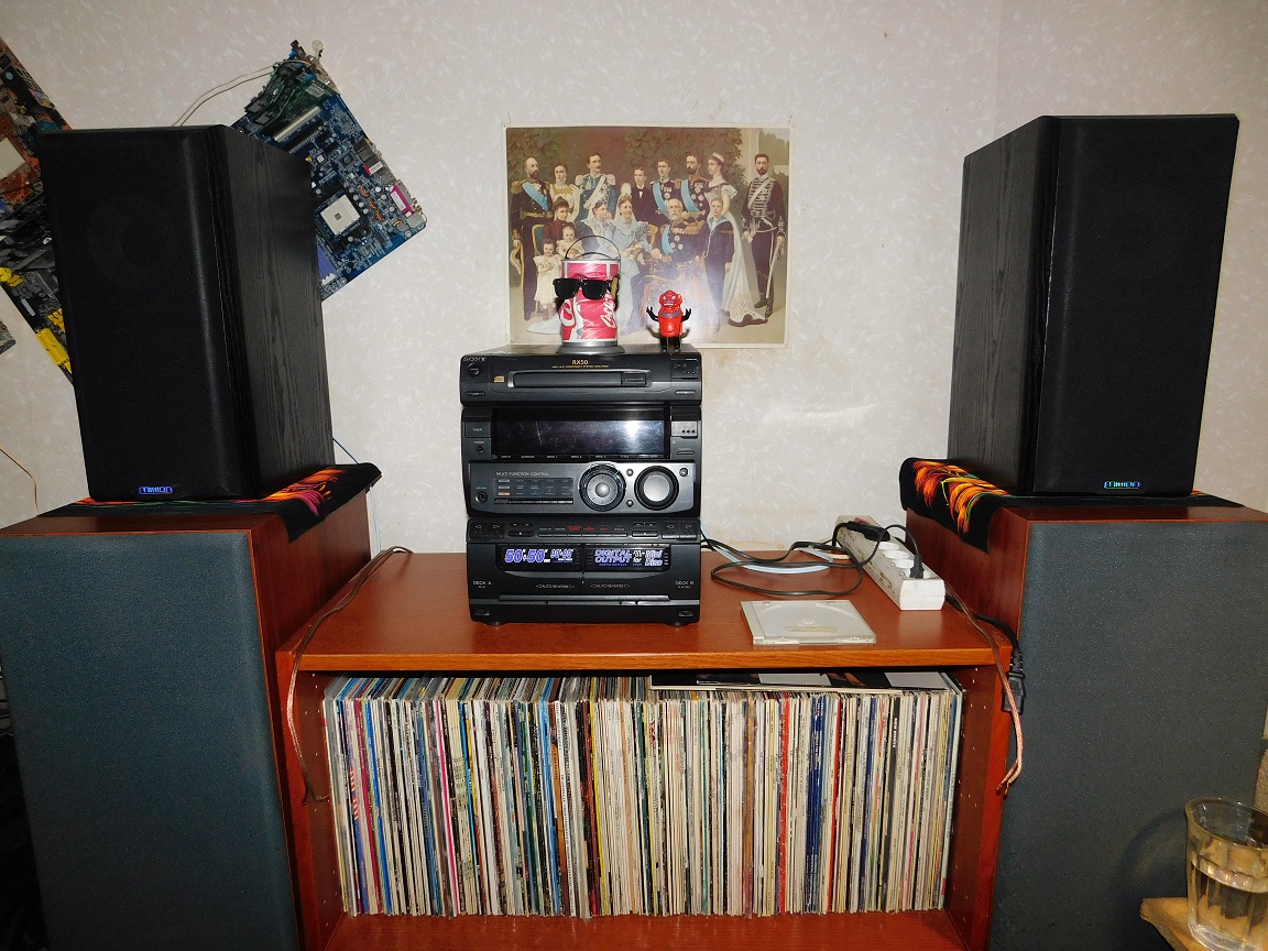 Sony MHC-RX50 with Missioni small.jpg