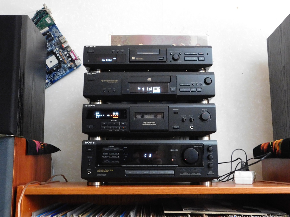Sony stapel small.jpg